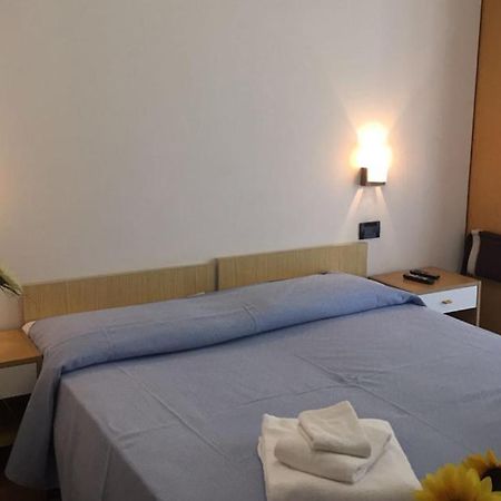 B&B Hotel Lucciola Cattolica Kültér fotó