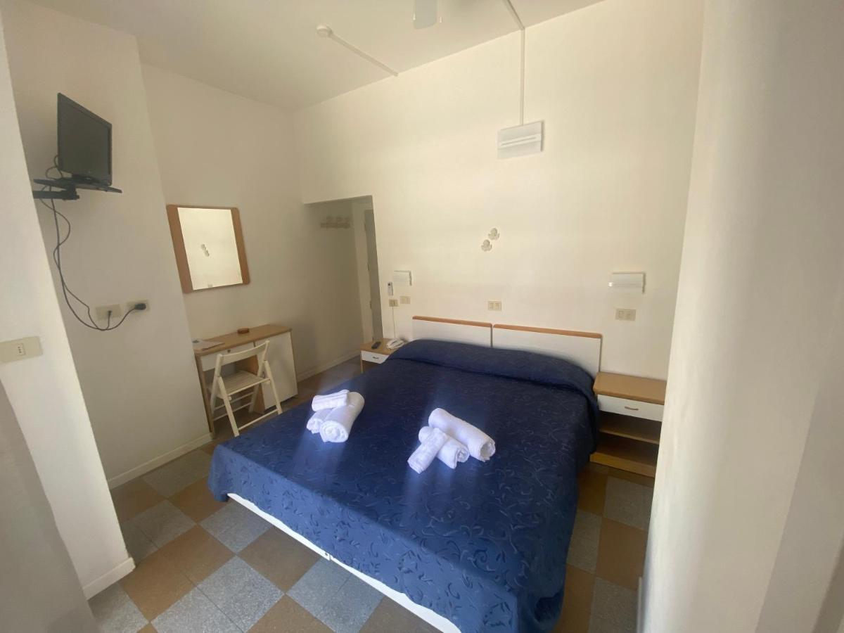 B&B Hotel Lucciola Cattolica Kültér fotó