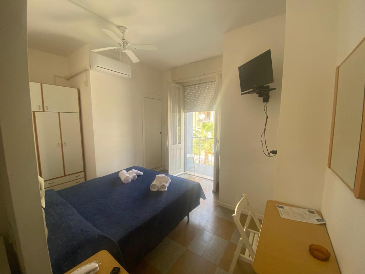 B&B Hotel Lucciola Cattolica Kültér fotó