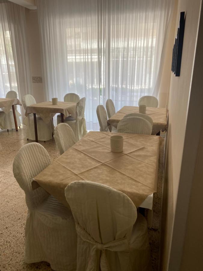 B&B Hotel Lucciola Cattolica Kültér fotó