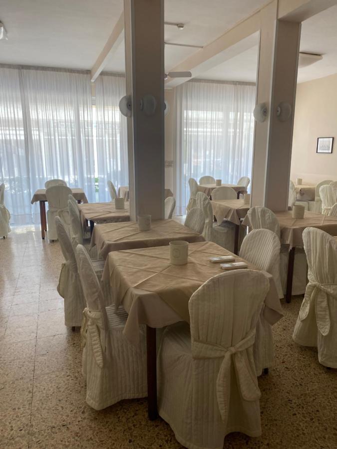 B&B Hotel Lucciola Cattolica Kültér fotó