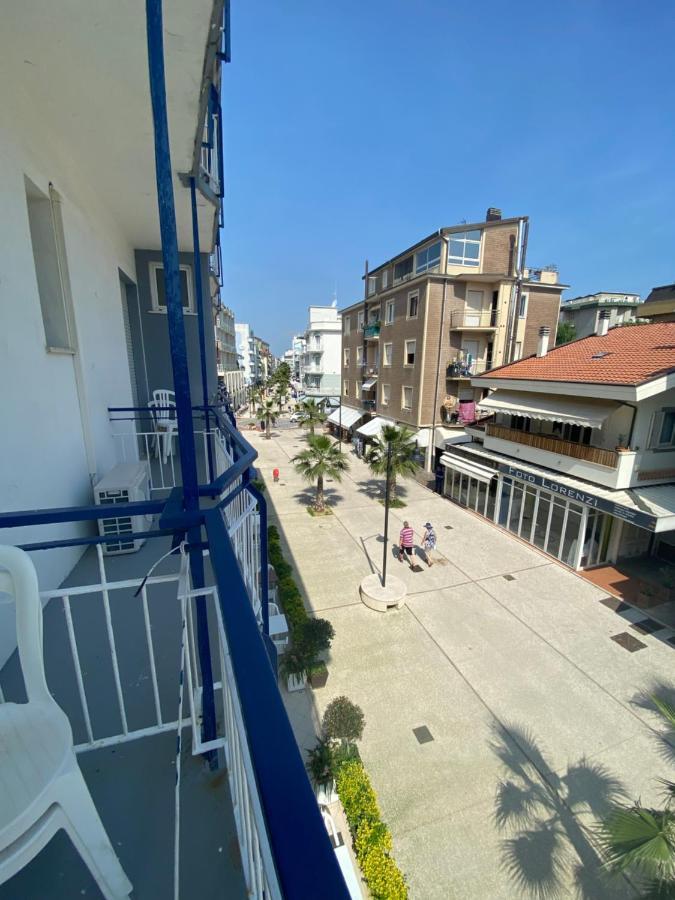 B&B Hotel Lucciola Cattolica Kültér fotó