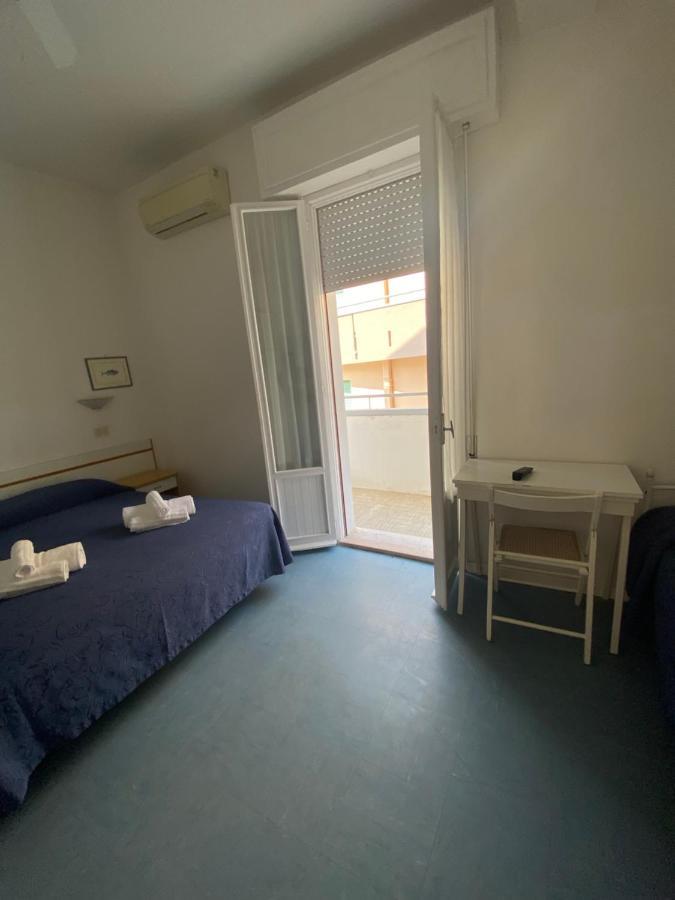B&B Hotel Lucciola Cattolica Kültér fotó