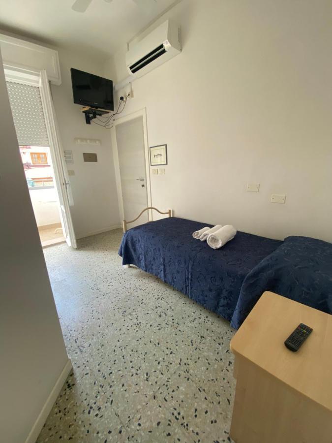 B&B Hotel Lucciola Cattolica Kültér fotó