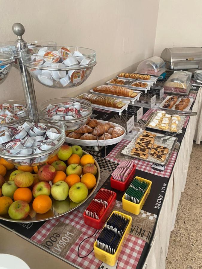 B&B Hotel Lucciola Cattolica Kültér fotó